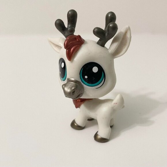 Littlest Pet Shop LPS Antlers Tuktu 31 Reindeer - Picture 10 of 11
